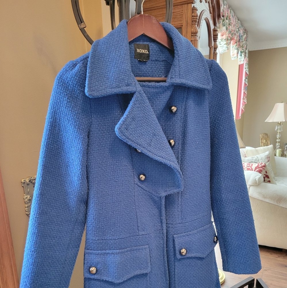 Coat - Picture 1 of 3
